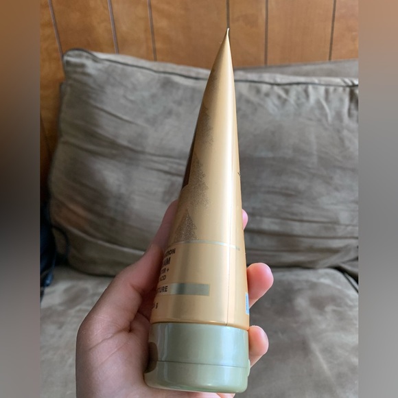 NEW Bath & Body Works GOLDEN BERRY MISTLETOE Ultimate Hydration Body Cream 8 oz - Picture 6 of 9